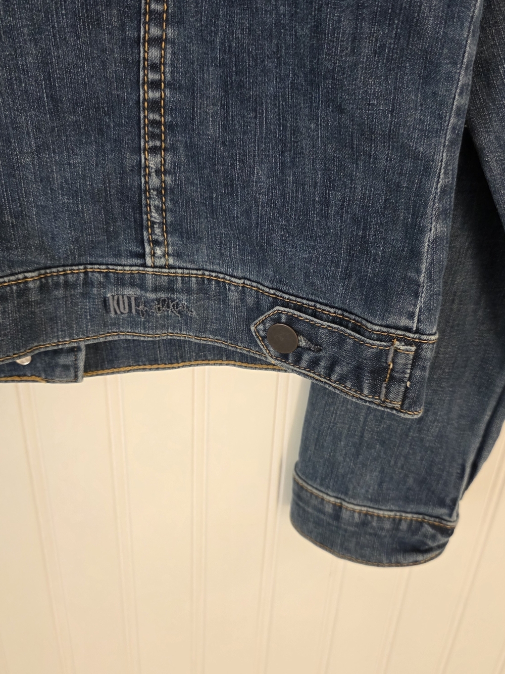 Kut From The Kloth Classic Washed Blue Denim Jacket Size L - Picture 6 of 10